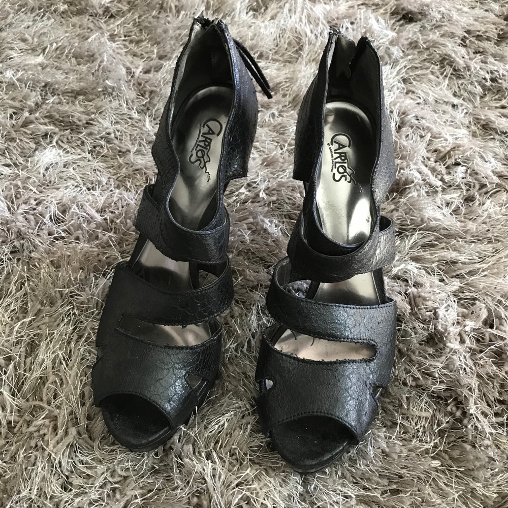 Black leather Carlos Santana pumps